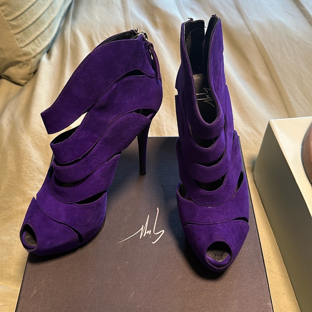 Giuseppe Zanotti Purple Suede Wave Cut Out Peep Toe Platform Booties